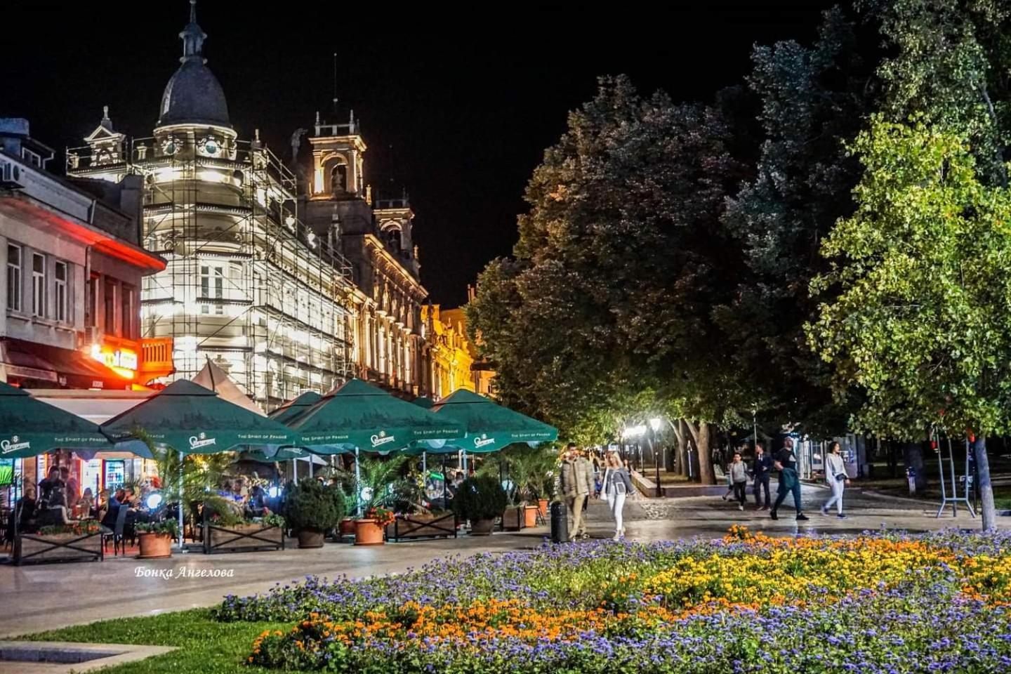 Mdm Apartment City Center Felicita Deluxe Русе Екстер'єр фото