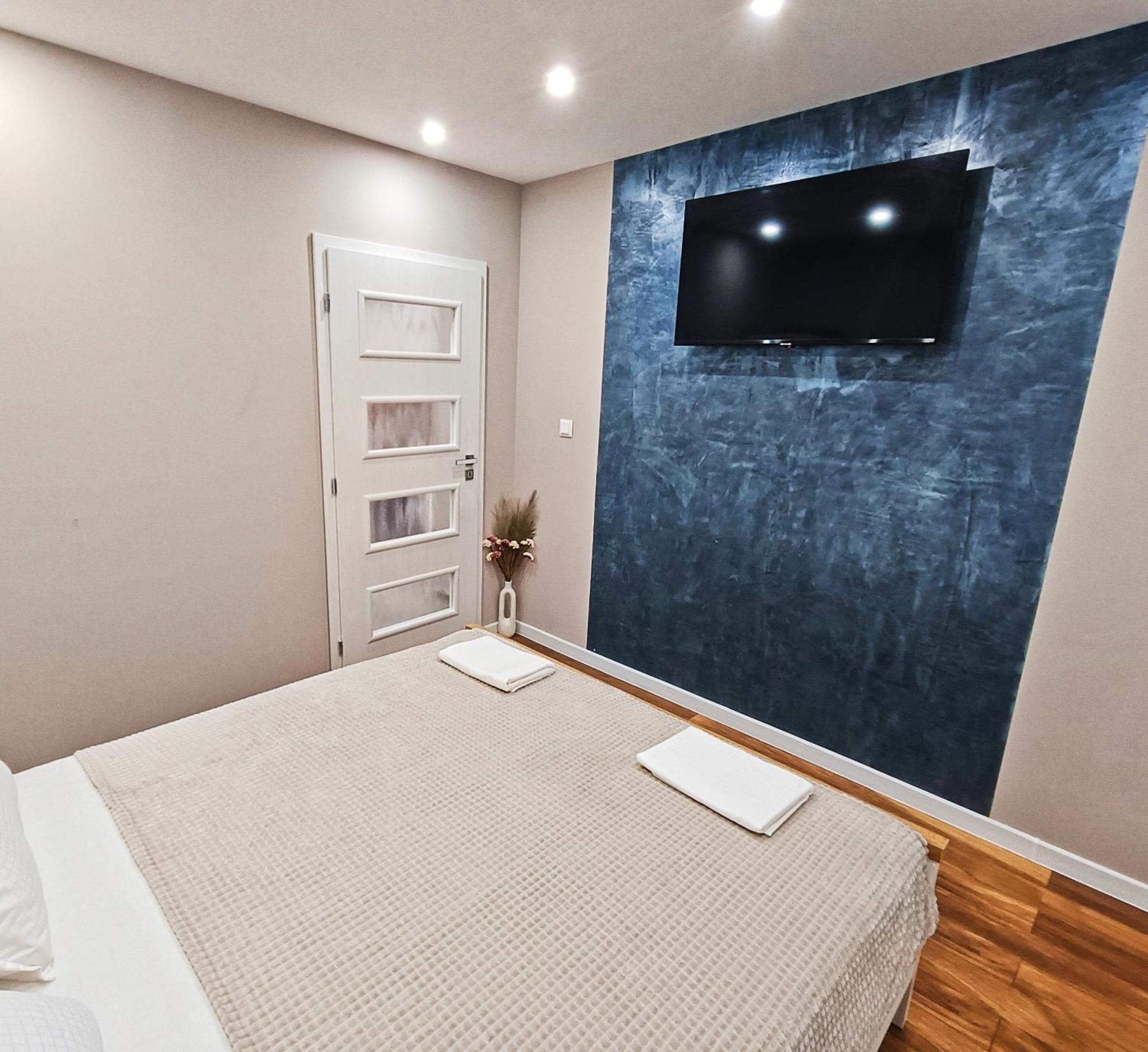 Mdm Apartment City Center Felicita Deluxe Русе Екстер'єр фото