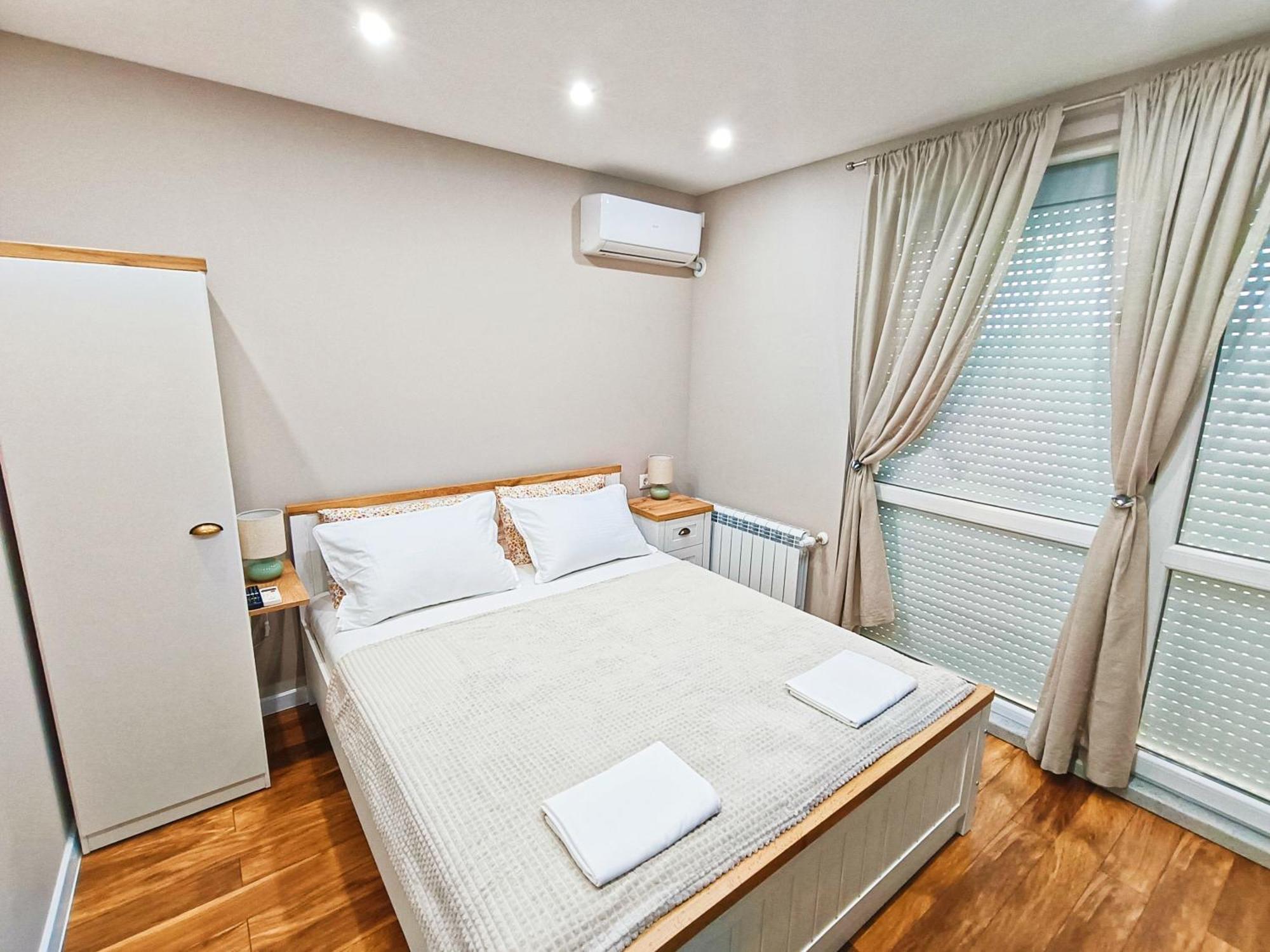 Mdm Apartment City Center Felicita Deluxe Русе Екстер'єр фото
