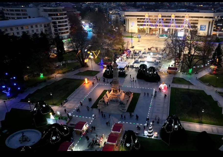 Mdm Apartment City Center Felicita Deluxe Русе Екстер'єр фото